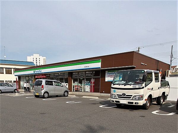 ファミリーマート長田東尻池店 209m