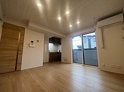 ソレイユ　ラ　コリーヌ東川口 3階ワンルームのリビング/ダイニング