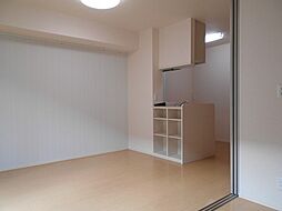 ハウスレンジア 105 1階1LDKのリビング/ダイニング