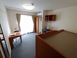 レオパレスパルコートA 4階1Kのリビング/ダイニング