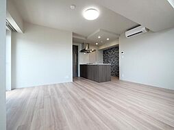 アーバンパーク綾瀬 6階1SLDKのリビング/ダイニング