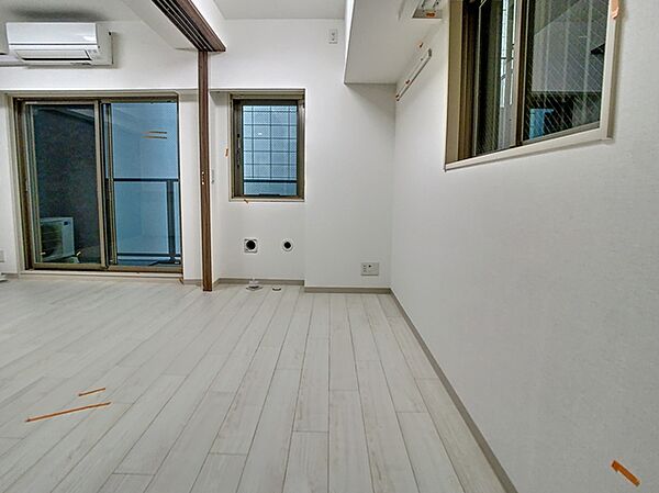 エステムコート新神戸2駅前山手
