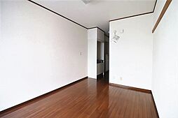 シンフォニー 103 1階ワンルームのリビング/ダイニング