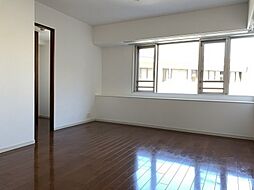 ヒルズ目白台 201 2階2LDKのリビング/ダイニング