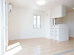 Niji-cort(ニジコート） 101 1階3LDKのリビング/ダイニング