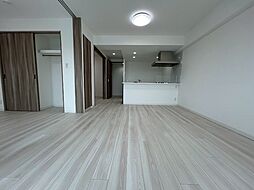 ＭＡＸＩＶ ＣＲＯＳ 高島平 ＭＩＲＡＩＳ 8階2LDKのリビング/ダイニング