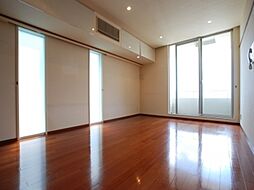 キャビンアリーナ南青山 9階ワンルームのリビング/ダイニング