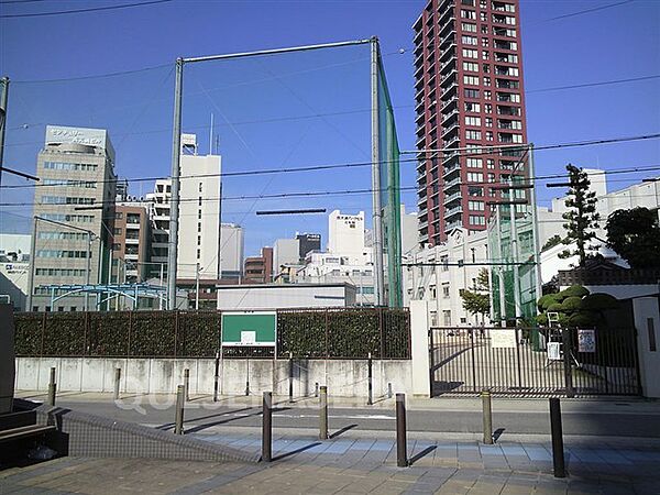 画像22:大阪市立西天満小学校 240m