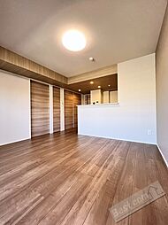 Maison de Azure 4階2LDKのリビング/ダイニング