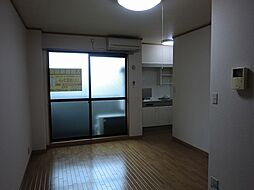 アズ・レイラ 2階1Kのリビング/ダイニング