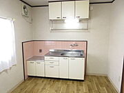 キッチンに窓あり、換気良し