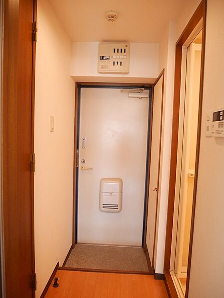 画像8:写真は同タイプの別のお部屋のものを使っております。