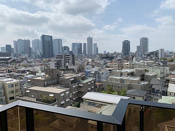 バルコニーから...