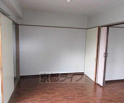 京都地下鉄東西線 御陵駅 徒歩4分の賃貸マンション 1階1Kのリビング/ダイニング