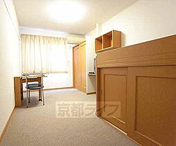 レオパレス安信町四九番地 103 1階1Kのリビング/ダイニング