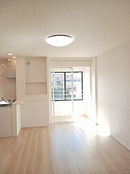 エアリーみとよ　I 202 2階1LDKのリビング/ダイニング