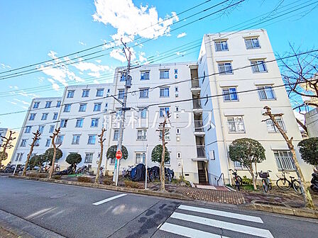≪外観≫JR南武線「西府」駅徒歩4分！JR南武線・京王線「分倍河原」駅徒歩15分！この恵まれたロケーションによる幸福感は、毎朝の通勤時にしっかりと感じられるのではないでしょうか。【府中サンライズヒル】