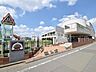 周辺：大泉小鳩幼稚園 (910m)
