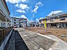 外観：接道状況および現場風景　【小平市学園西町2丁目】