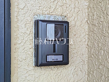 防犯に役立つTVモニター付インターフォン 訪問者がわかるTVモニター付インターホンは、お子様のお留守番にも活躍するかも?!