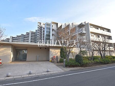 ≪外観≫京王線「西調布」駅 徒歩15分♪ お住まい探しは、家の良し悪しだけでなく周辺環境も重要なポイントです。ぜひ一度お客様の目でご覧ください。 【コスモ・ザ・パークス調布多摩川】