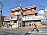 周辺：かくの木薬局新堀店 (520m)