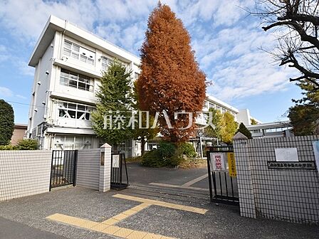府中市立府中第六中学校 (600m)