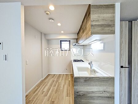 キッチン 【ルピナス日野壱番館】