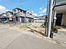 外観：接道状況および現場風景　【新座市野火止5丁目】 建物のプレゼンをさせていただきますので、実際の完成イメージを思い描いていただくことができます。お気軽にお問合せ下さい。