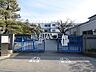 周辺：世田谷区立喜多見小学校 (420m)
