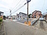 外観：接道状況および現場風景(現況：駐車場)　【武蔵村山市中央3丁目】
