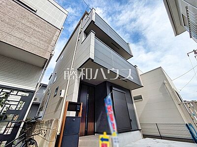 外観:外観 【所沢市美原町3丁目】南向きのバルコニーは日差しもたっぷり注ぎ、お洗濯物もよく乾きます。 外観:外観 【所沢市美原町3丁目】南向きのバルコニーは日差しもたっぷり注ぎ、お洗濯物もよく乾きます。