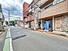 外観：接道状況および現場風景　【新座市北野2丁目】 見学はしたいけど、なかなか時間が取れない・・・そんな方に出勤前や仕事終わりにマイホームを見学できるサポートをいたします。