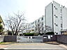 周辺：多摩市立多摩中学校 (1170m)