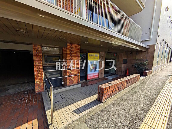 外観　【ライオ...