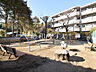 周辺：向山児童遊園 (630m)