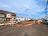 外観：接道状況および現場風景　【府中市日新町2丁目】