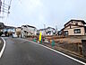 外観：接道状況および現場風景　【多摩市連光寺2丁目】