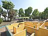 周辺：世田谷区立羽根木公園 (1070m)