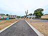 外観：接道状況および現場風景　【昭島市宮沢町2丁目】