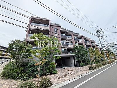 外観：外観　【アトラスシティ千歳烏山グランスイート　杜の棟】