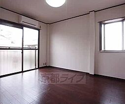 近鉄京都線 大久保駅 徒歩7分の賃貸アパート 2階1Kのリビング/ダイニング