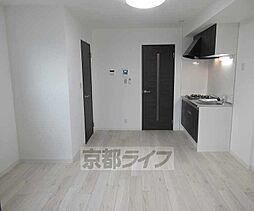 ルシェリア山科 202 2階1LDKのリビング/ダイニング