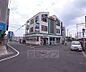 周辺：ファミリーマート富野荘駅前店まで242m