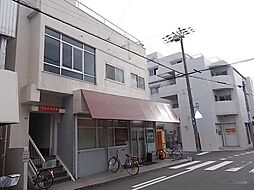 6 / 23