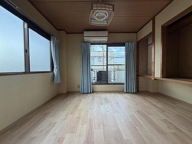 寝室