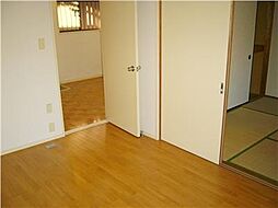 多摩都市モノレール 桜街道駅 徒歩16分の賃貸アパート 2階2DKのリビング/ダイニング