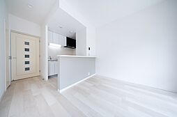 多摩都市モノレール 程久保駅 徒歩15分の賃貸マンション 2階2LDKのリビング/ダイニング