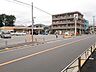 周辺：セブンイレブンまで約640ｍ、徒歩８分