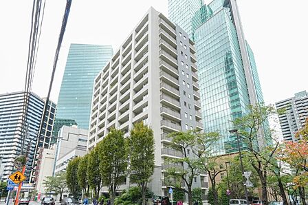 場所によって暖かい日差しの入り方・見え方も違うお住まい。実際の日当たりや現地の雰囲気もご確認ください。